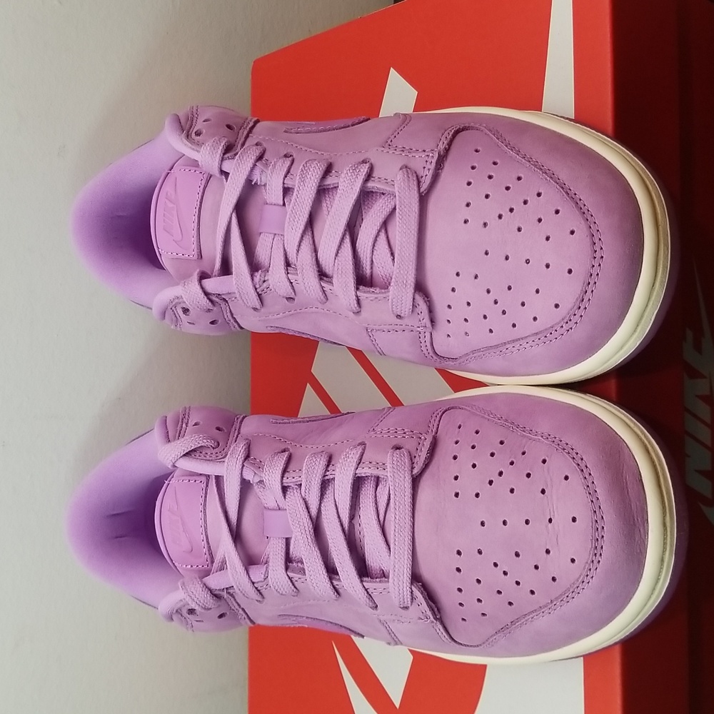 Nike Woman Dunk Low Premium "Rush Fuchsia"